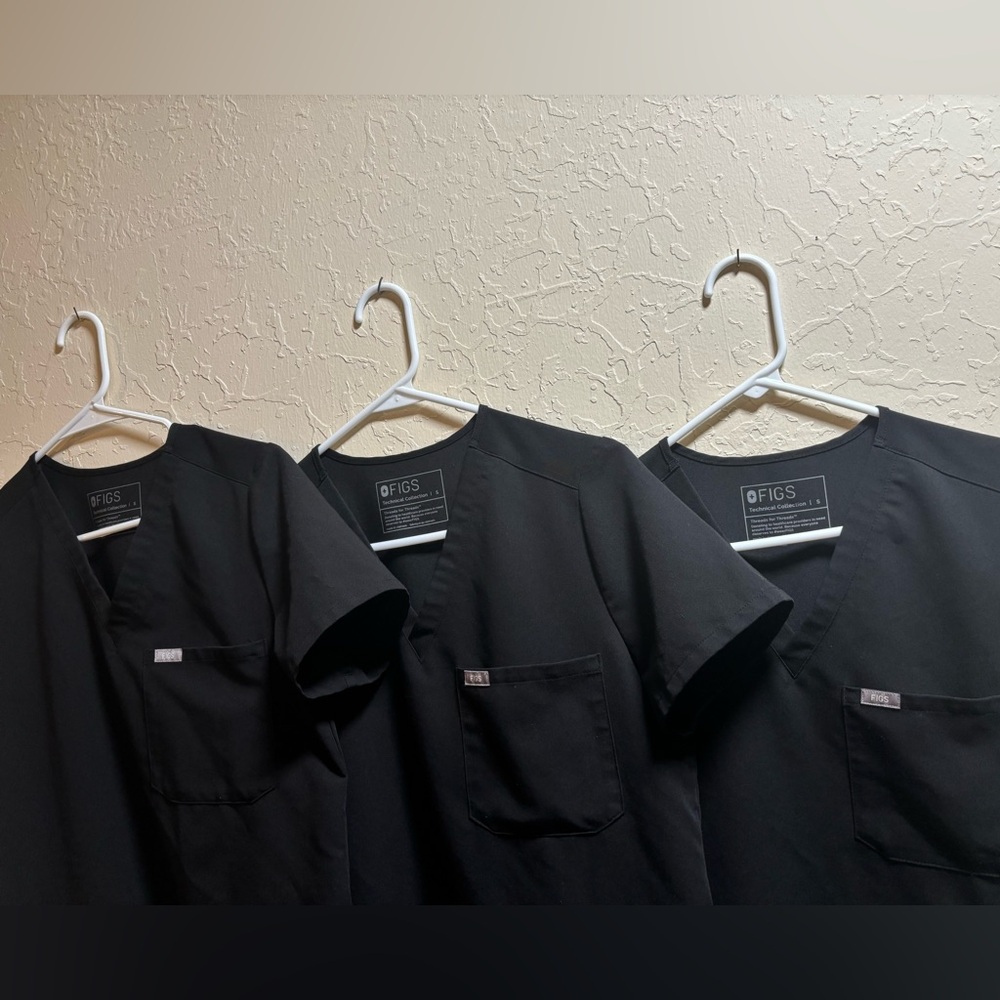 Figs Black Short Sleeve 1 pocket scrub Tops (3) - Picture 3 of 3